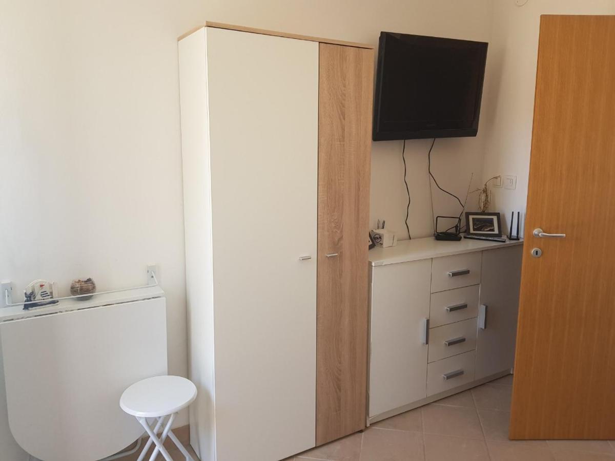 Small Studio Mali Lošinj Εξωτερικό φωτογραφία
